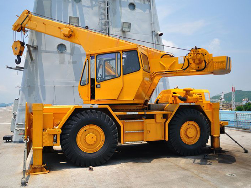 Carry Deck Cranes